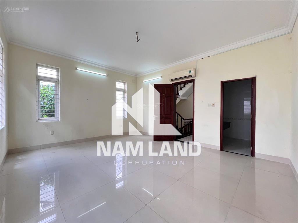 Cho thuê nhà khu dân cư gia hòa 8x28m sân rộng 4 tầng 4 phòng lớn phù hợp để ở gia đình, văn phòng