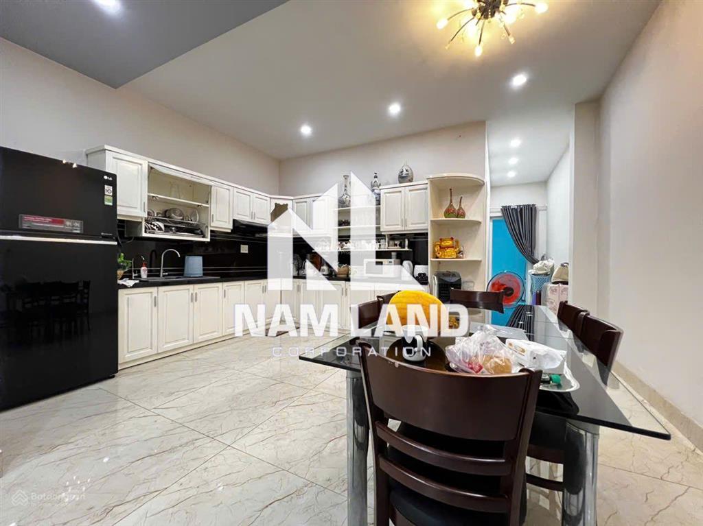Cho thuê nhà 6 phòng ngủ có nội thất đẹp vừa ởvăn phòng công ty ngay tại nguyễn tuyển quận 2