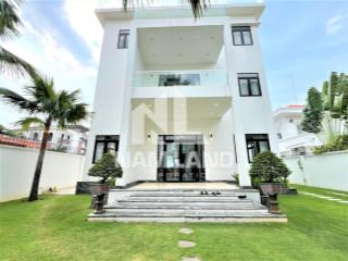 Biệt thự thảo điền thiết kế hiện đại sân vườn, hồ bơi 3 lầu 5 phòng lớn có đủ nội thất cao cấp