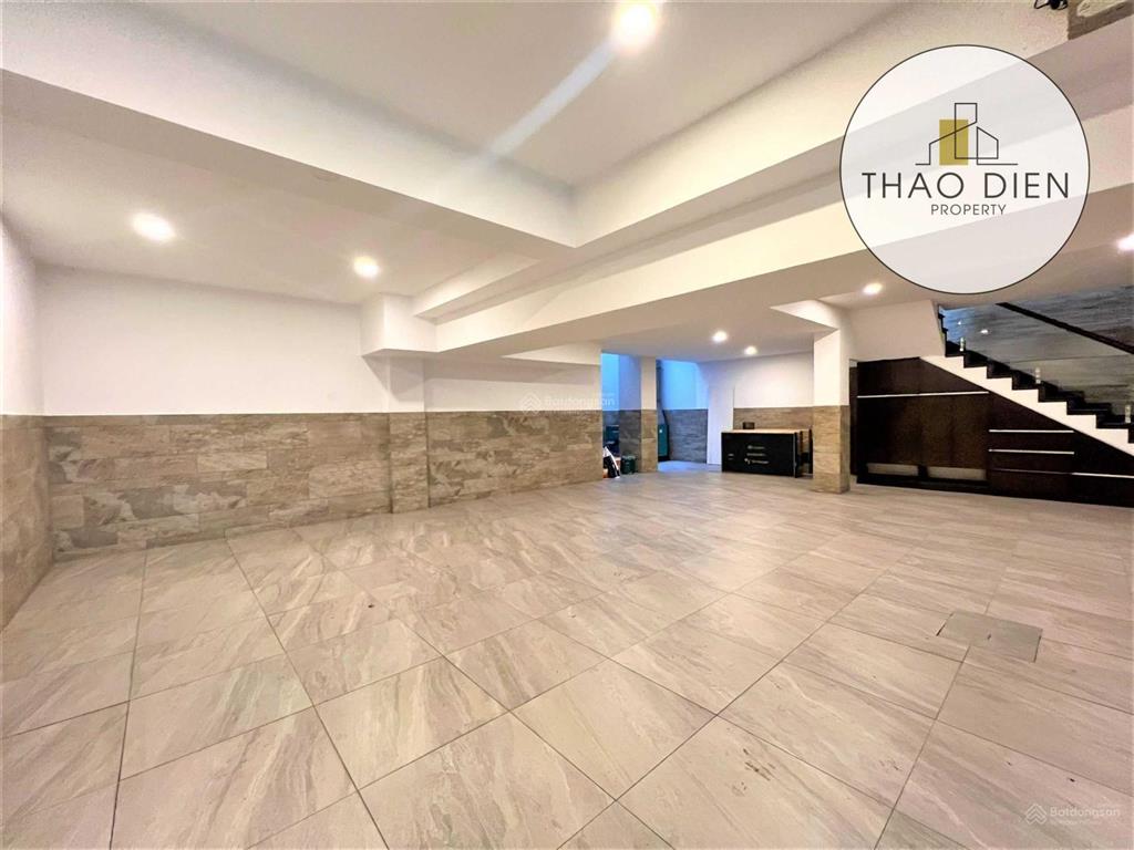 Biệt thự hầm 2 lầu 5 phòng đẹp hiện đại 500m2 gần đảo kim cương, sông sài gòn giá cực rẻ chỉ 65 củ