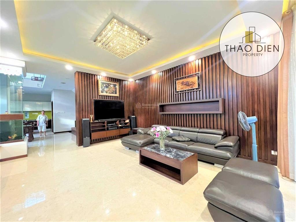 Biệt thự hầm 2 lầu 5 phòng đẹp hiện đại 500m2 gần đảo kim cương, sông sài gòn giá cực rẻ chỉ 65 củ