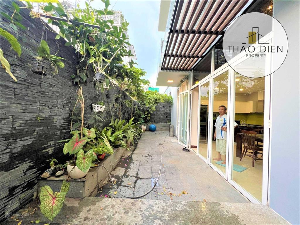 Biệt thự hầm 2 lầu 5 phòng đẹp hiện đại 500m2 gần đảo kim cương, sông sài gòn giá cực rẻ chỉ 65 củ