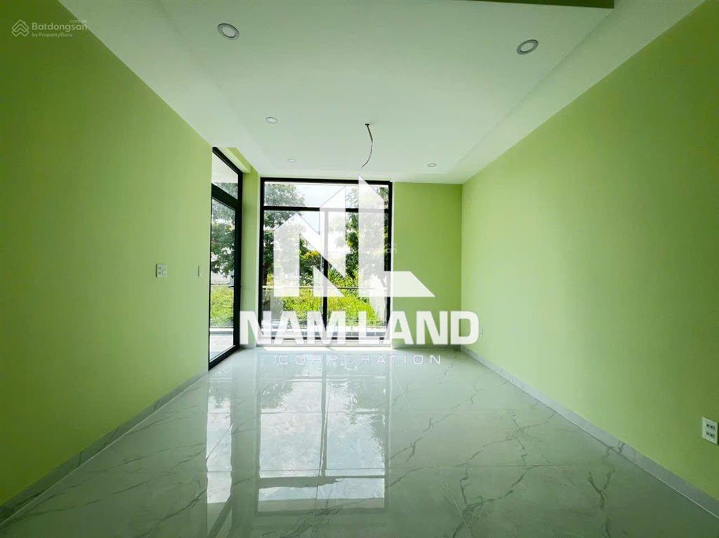 Cho thuê nhà ngang 10m mới xây sân vườn, gara 3 tầng 4 phòng thoáng ngay gần đường liên phường