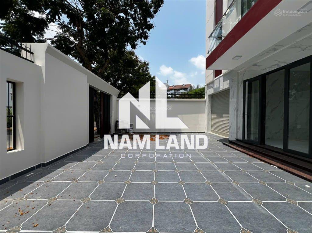 Cho thuê nhà ngang 10m mới xây sân vườn, gara 3 tầng 4 phòng thoáng ngay gần đường liên phường