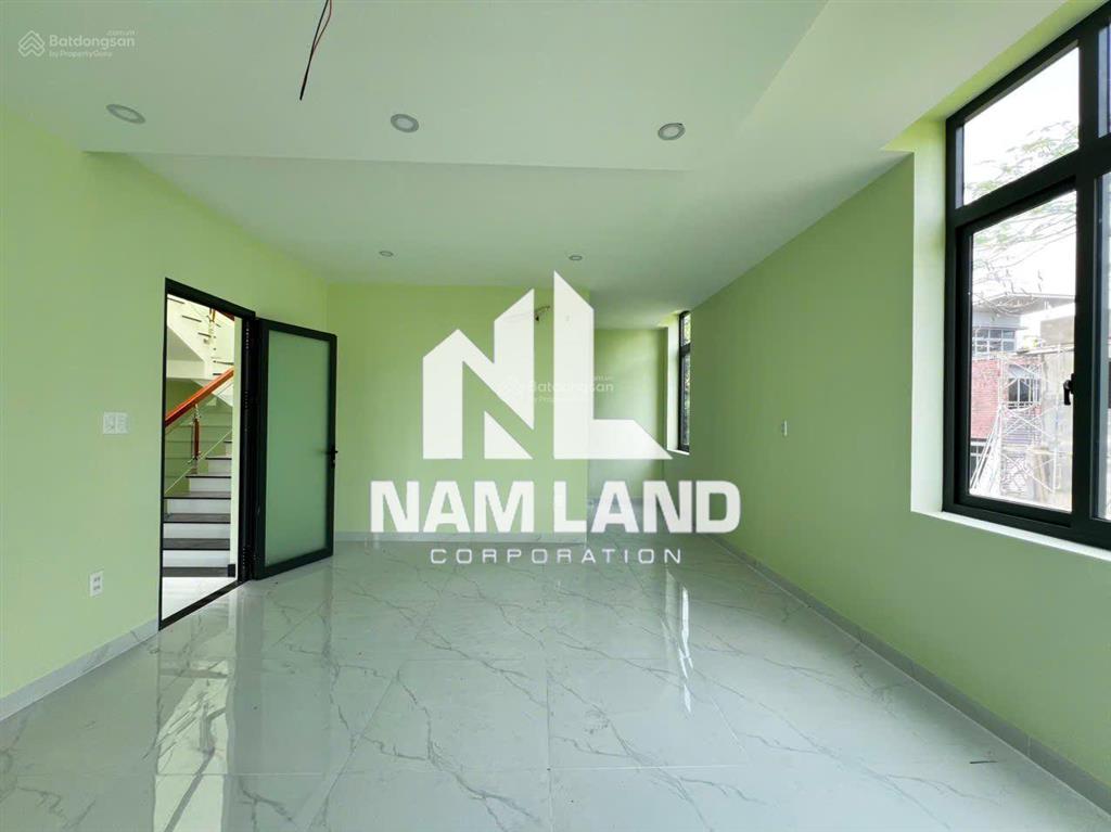 Cho thuê nhà ngang 10m mới xây sân vườn, gara 3 tầng 4 phòng thoáng ngay gần đường liên phường