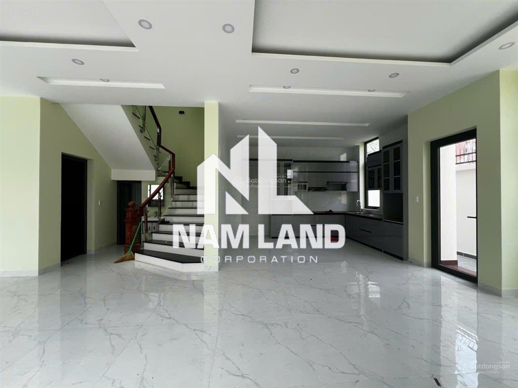 Cho thuê nhà ngang 10m mới xây sân vườn, gara 3 tầng 4 phòng thoáng ngay gần đường liên phường