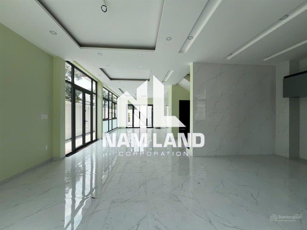 Cho thuê nhà ngang 10m mới xây sân vườn, gara 3 tầng 4 phòng thoáng ngay gần đường liên phường