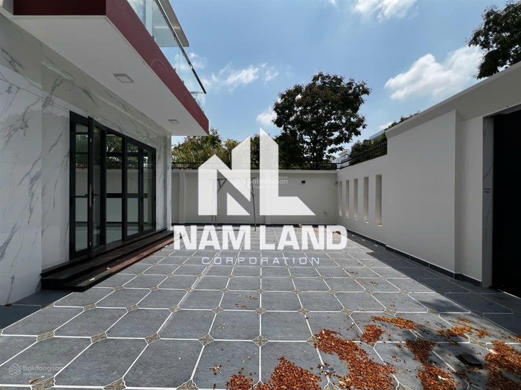 Cho thuê nhà ngang 10m mới xây sân vườn, gara 3 tầng 4 phòng thoáng ngay gần đường liên phường