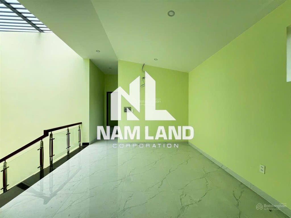 Cho thuê nhà ngang 10m mới xây sân vườn, gara 3 tầng 4 phòng thoáng ngay gần đường liên phường