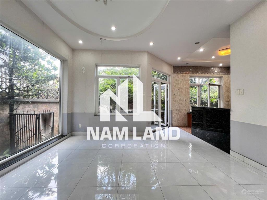 Cho thuê nhà ngang 12m sân vườn 4 tầng 6 phòng để ở, văn phòng công ty tại phú hữu quận 9 chỉ 30tr