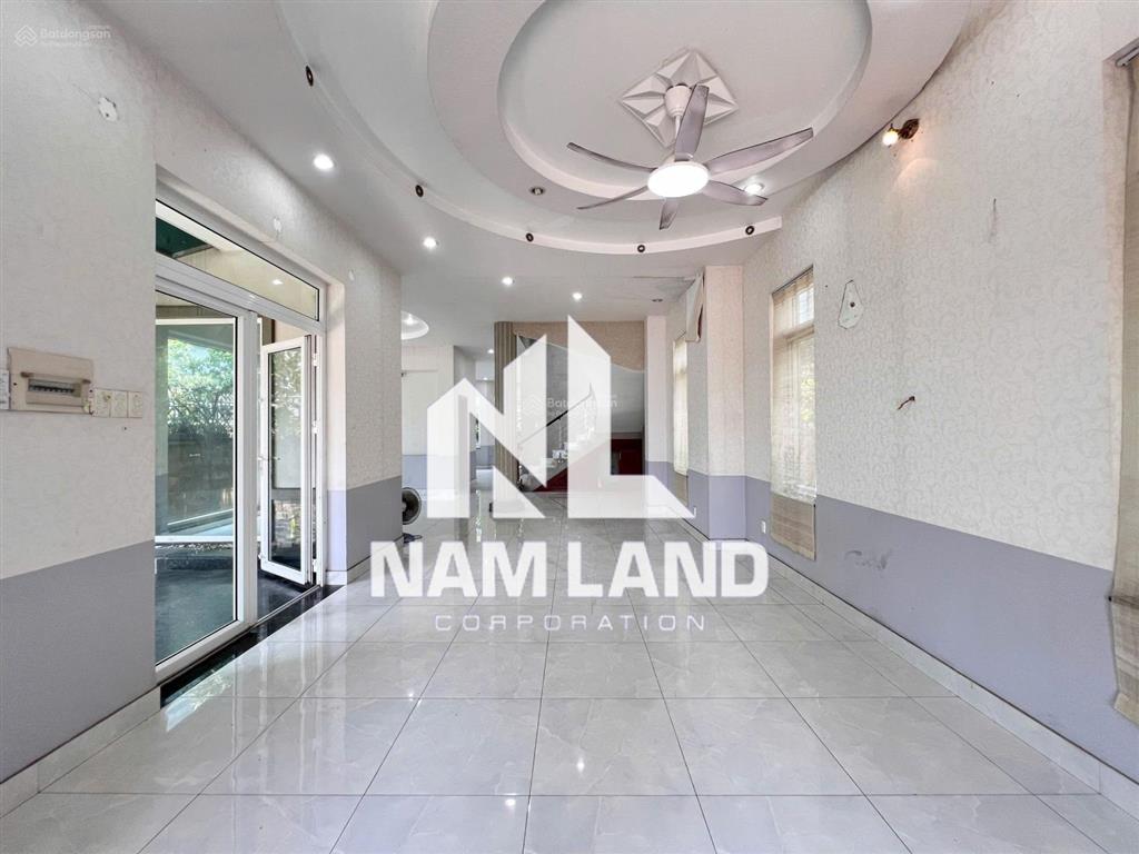 Cho thuê nhà ngang 12m sân vườn 4 tầng 6 phòng để ở, văn phòng công ty tại phú hữu quận 9 chỉ 30tr