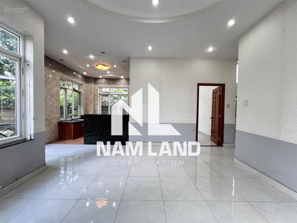 Cho thuê nhà ngang 12m sân vườn 4 tầng 6 phòng để ở, văn phòng công ty tại phú hữu quận 9 chỉ 30tr