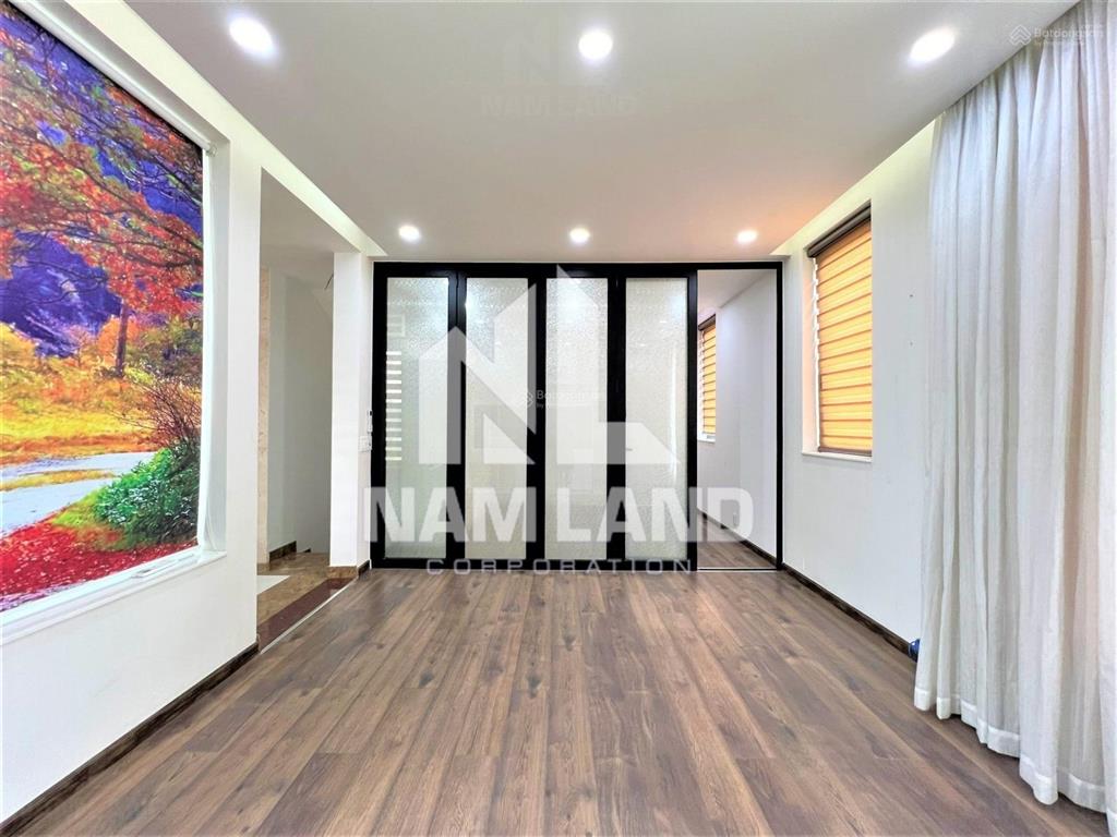 Cho thuê nhà đẹp style hiện đại ở gia đình, văn phòng gần cầu sài gòn có thang máy chỉ 45 tr/th