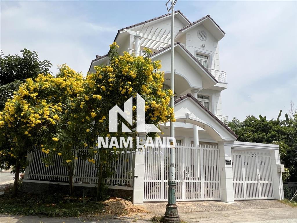 Cho thuê biệt thự khu dân cư sông giồng 3 lầu 4 phòng để ở và làm văn phòng công ty