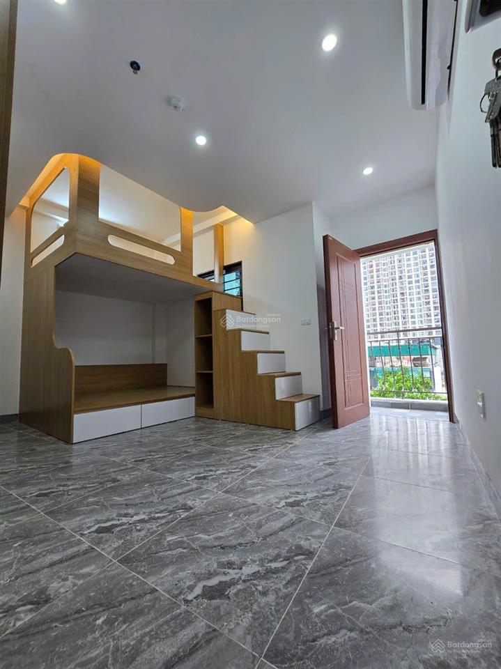 Chính chủ bán nhà ccmn đường hoàng đạo thành quận thanh xuân hà nội. dòng tiền 1.5 tỉ/ năm