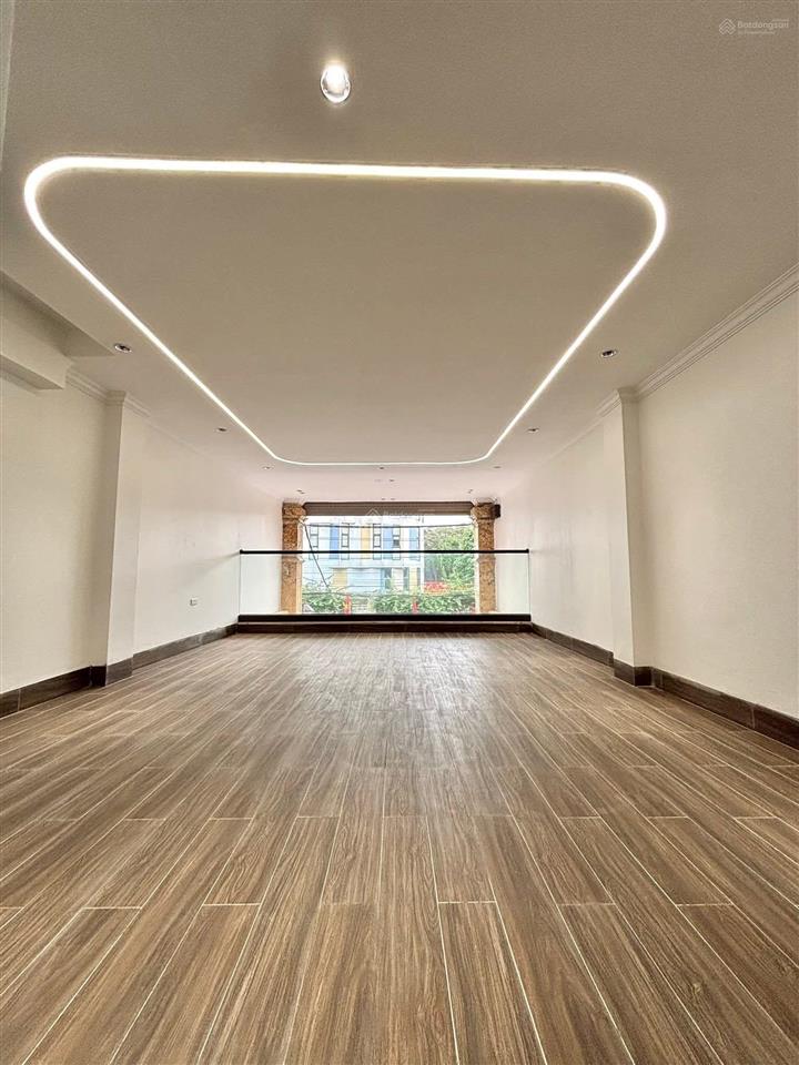 Chính chủ gửi bán nhà quận thanh xuân hà nội. phố khương hạ. nhà mới 8t thang máy