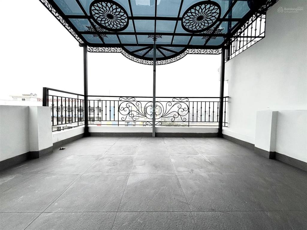 Chính chủ gửi bán nhà quận thanh xuân hà nội. phố khương hạ. nhà mới 8t thang máy