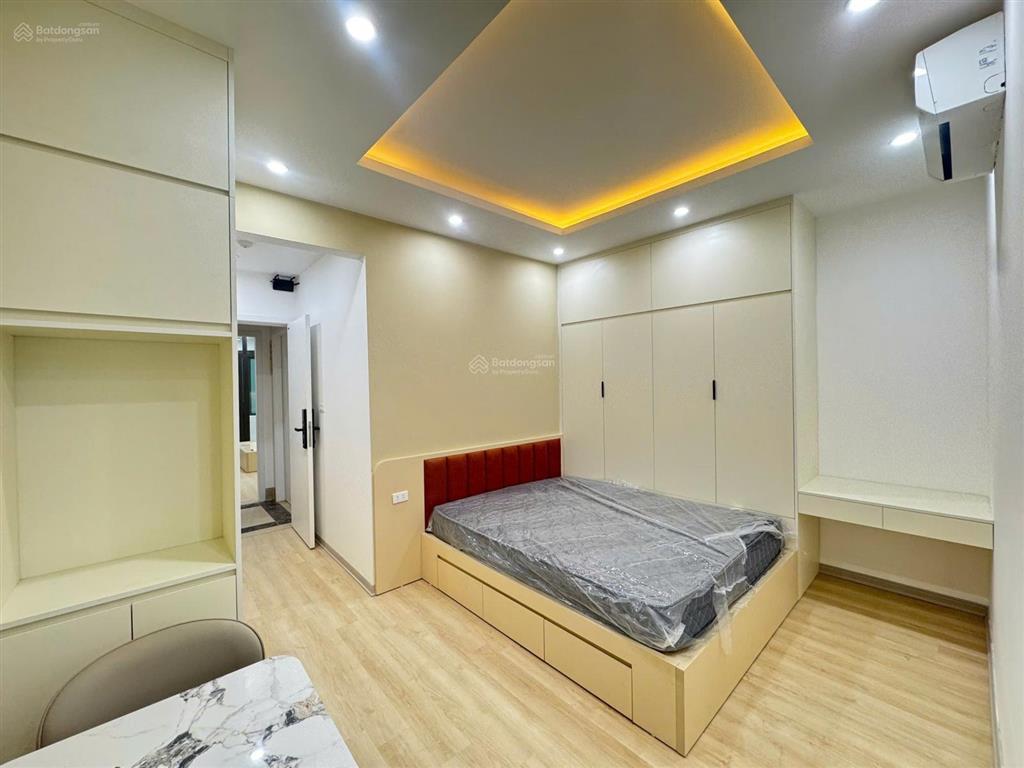Chính chủ bán nhà đường nguyễn thị định quận cầu giấy hà nội. nhà mới. thang máy ô tô vào nhà