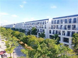 Bán liền kề hinode royal park 18,5 tỷ đường 30m  0989 862 ***