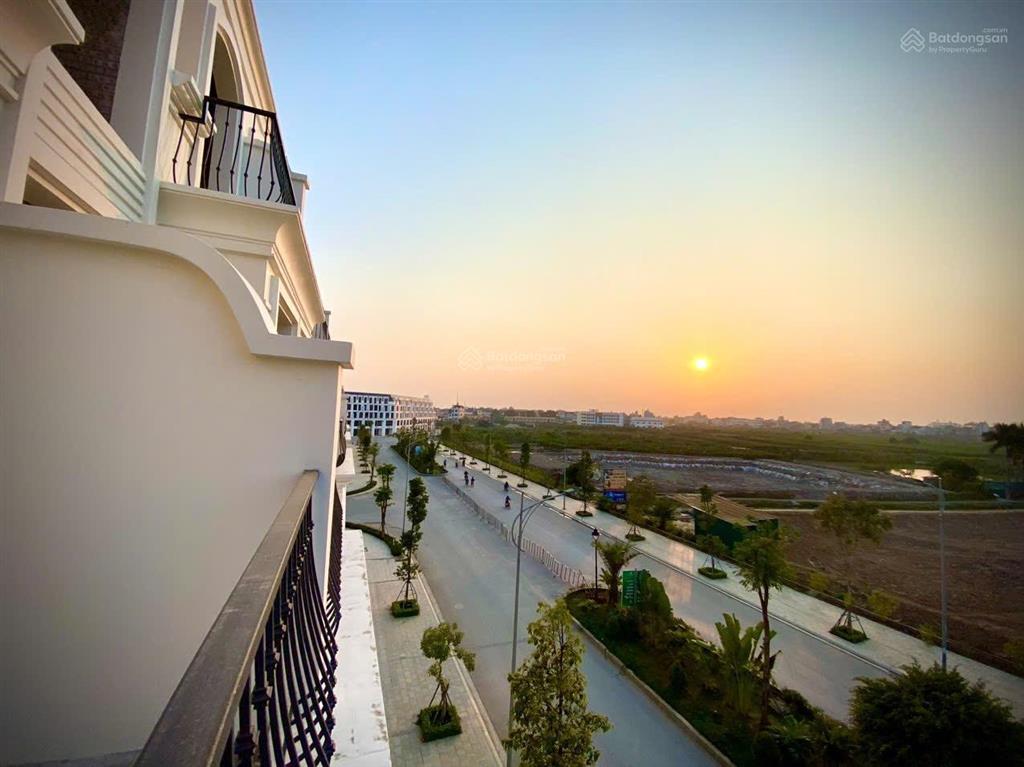 Bán liền kề hinode royal park 17,2 tỷ mặt đường 33m   0989 862 ***