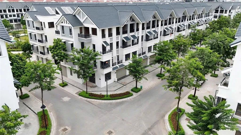 Bán liền kề hinode royal park 17,2 tỷ mặt đường 33m   0989 862 ***