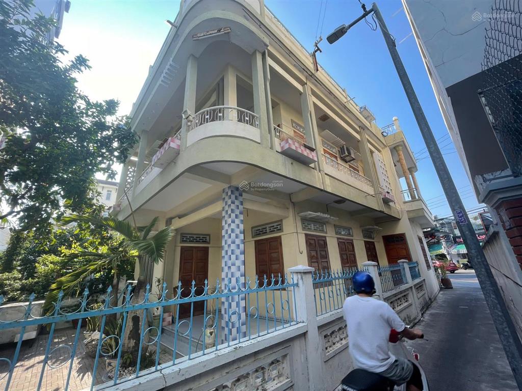 Bán nhà 2 mặt tiền gần tôn thất tùng, cách biển 500m, 142m², 4pn, ở & kinh doanh tốt