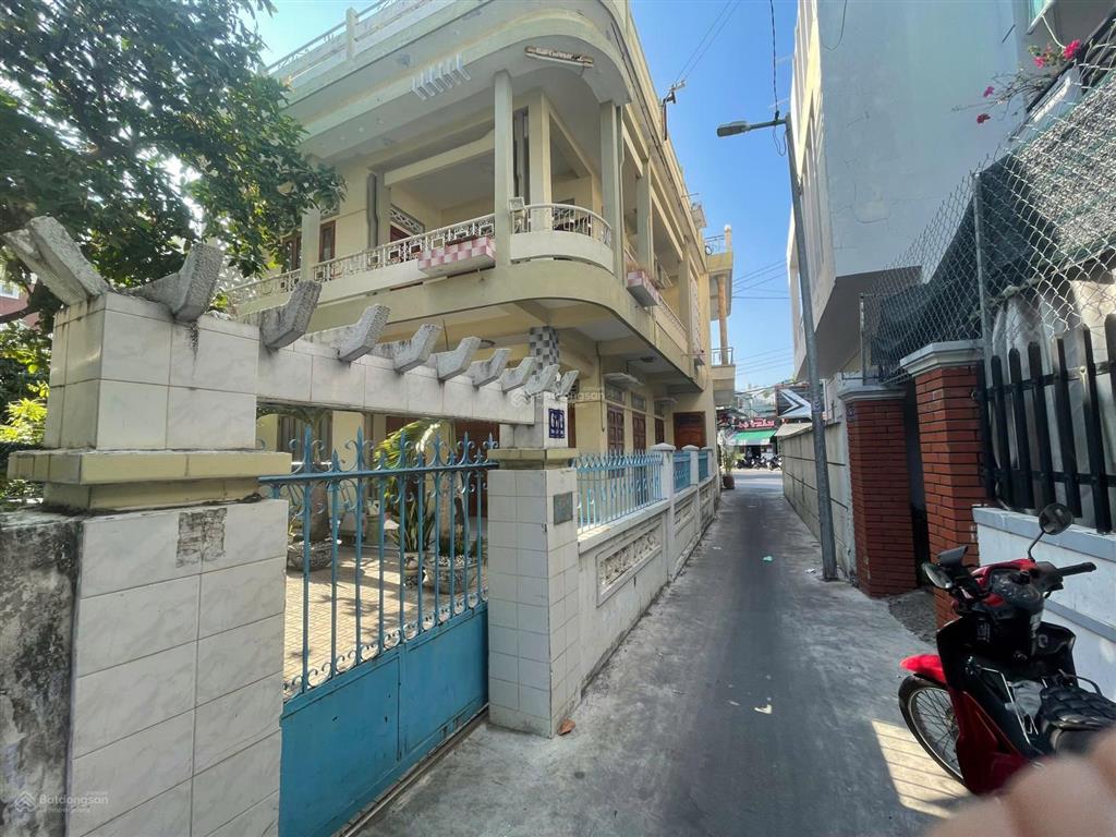 Bán nhà 2 mặt tiền gần tôn thất tùng, cách biển 500m, 142m², 4pn, ở & kinh doanh tốt