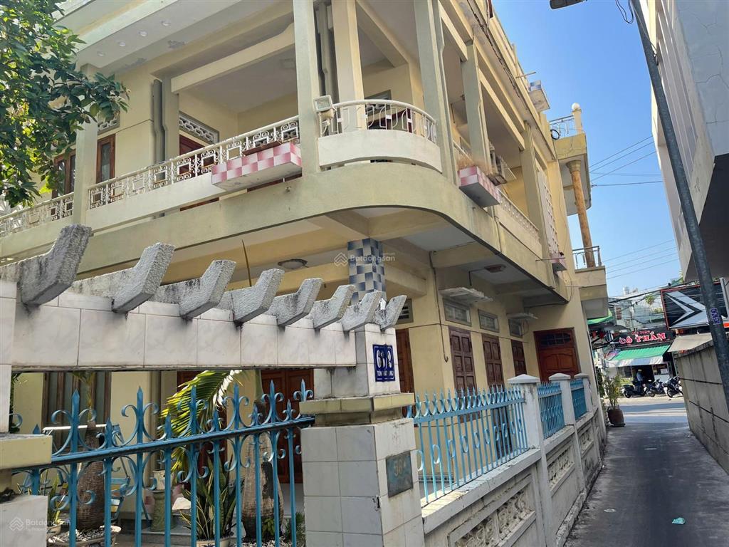 Bán nhà 2 mặt tiền gần tôn thất tùng, cách biển 500m, 142m², 4pn, ở & kinh doanh tốt