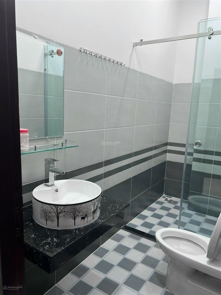 Bán nhà mặt tiền 2/4 vĩnh phước nha trang 5 tầng thang máy 148,8m2 odt gần biển giá 16,9 tỷ