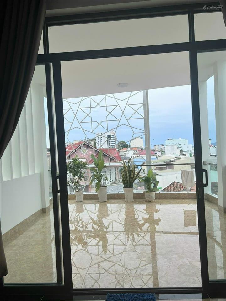Bán nhà mặt tiền 2/4 vĩnh phước nha trang 5 tầng thang máy 148,8m2 odt gần biển giá 16,9 tỷ