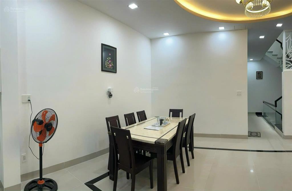 Bán nhà mặt tiền 2/4 vĩnh phước nha trang 5 tầng thang máy 148,8m2 odt gần biển giá 16,9 tỷ