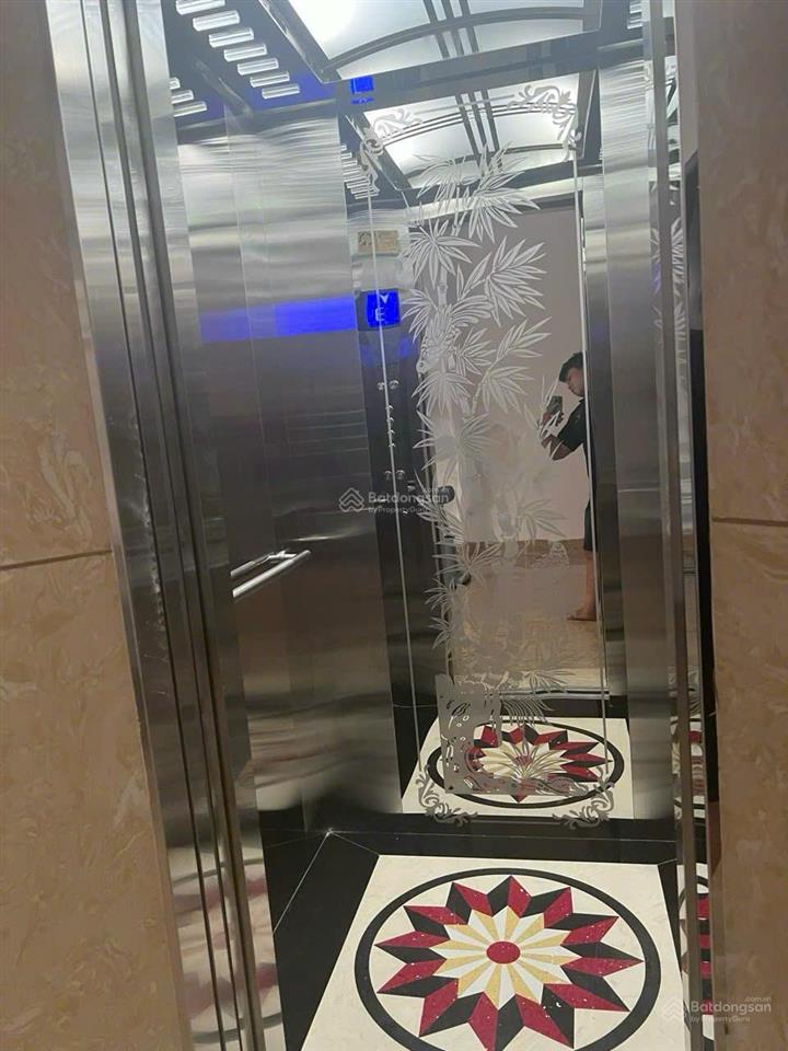 Bán nhà mặt tiền 2/4 vĩnh phước nha trang 5 tầng thang máy 148,8m2 odt gần biển giá 16,9 tỷ