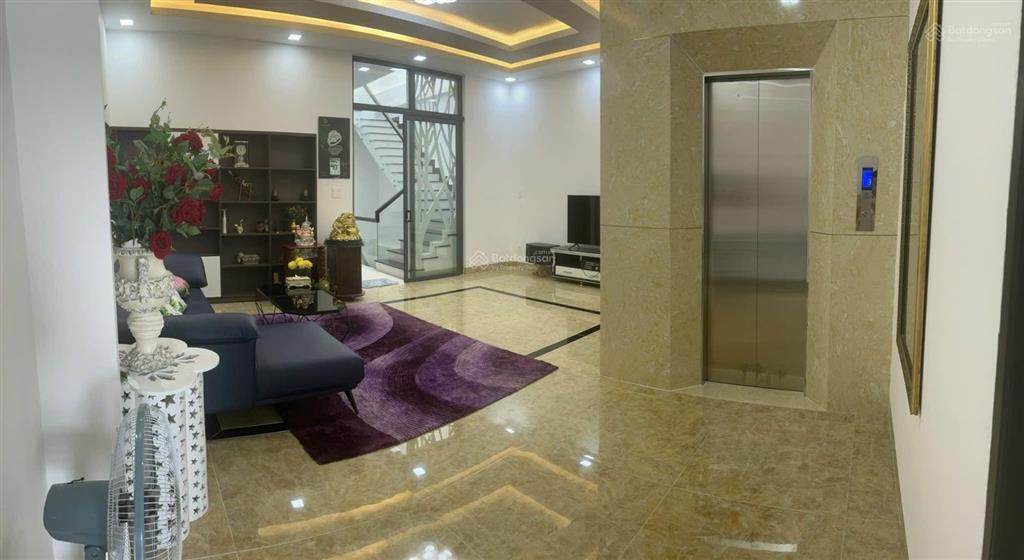 Bán nhà mặt tiền 2/4 vĩnh phước nha trang 5 tầng thang máy 148,8m2 odt gần biển giá 16,9 tỷ