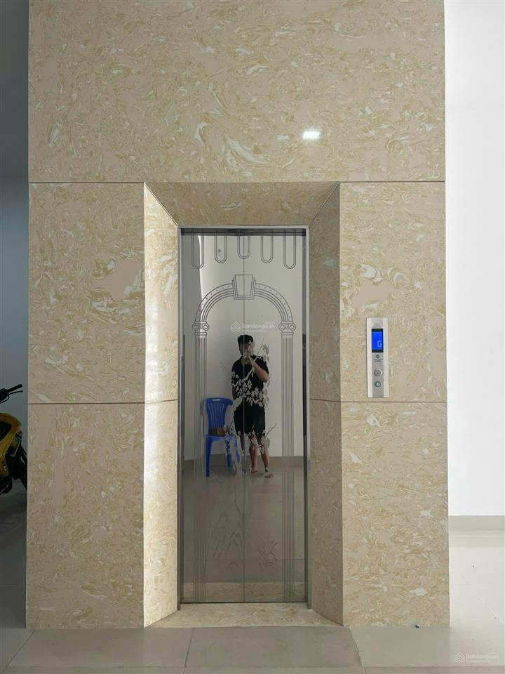 Bán nhà mặt tiền 2/4 vĩnh phước nha trang 5 tầng thang máy 148,8m2 odt gần biển giá 16,9 tỷ