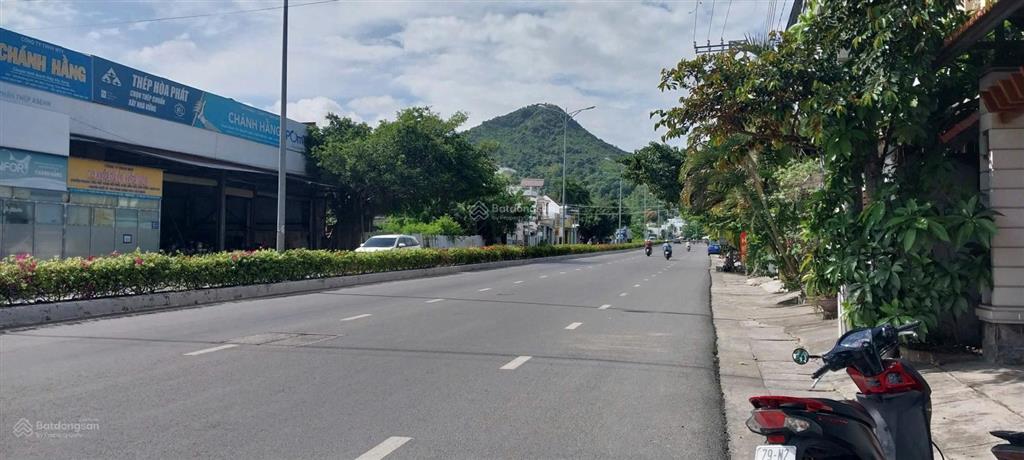 Bán nhà mt 2/4 bắc nha trang 86,8m² ngang 4,16m gần bến xe, ra biển 5p, kinh doanh tốt, giá tl