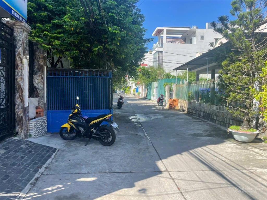Bán đất 106m² ngang 6,59m nở hậu đường 6,5m gần biển phạm văn đồng, tiện xây mới