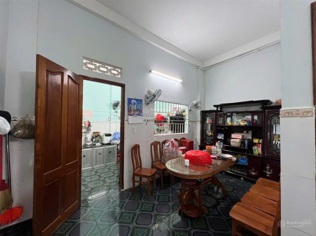 Nhà 3 tầng mặt tiền hoàng trinh gần biển, 104,8m², 4pn, sân thượng rộng, tiện ở kd đầu tư