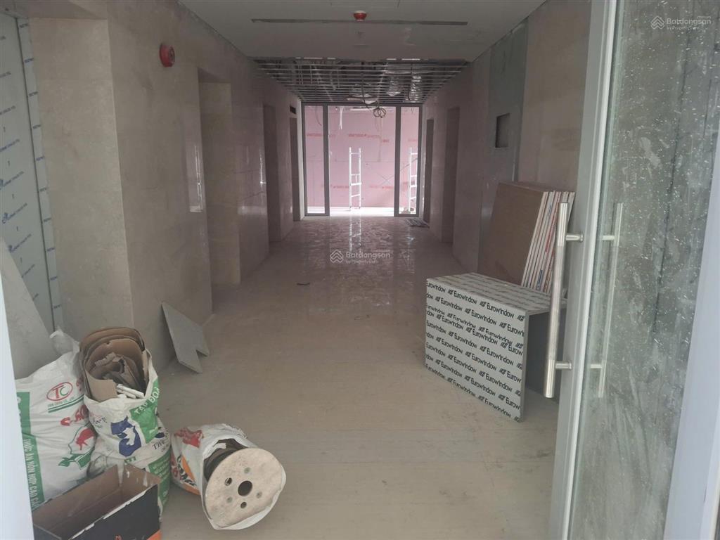Chính chủ cho thuê văn phòng hạng b đường phạm hùng
