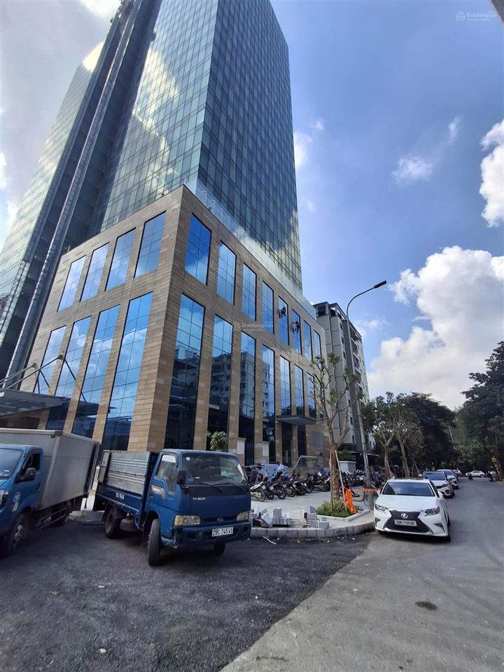 Chính chủ cho thuê gấp văn phòng hạng b đường phạm hùng