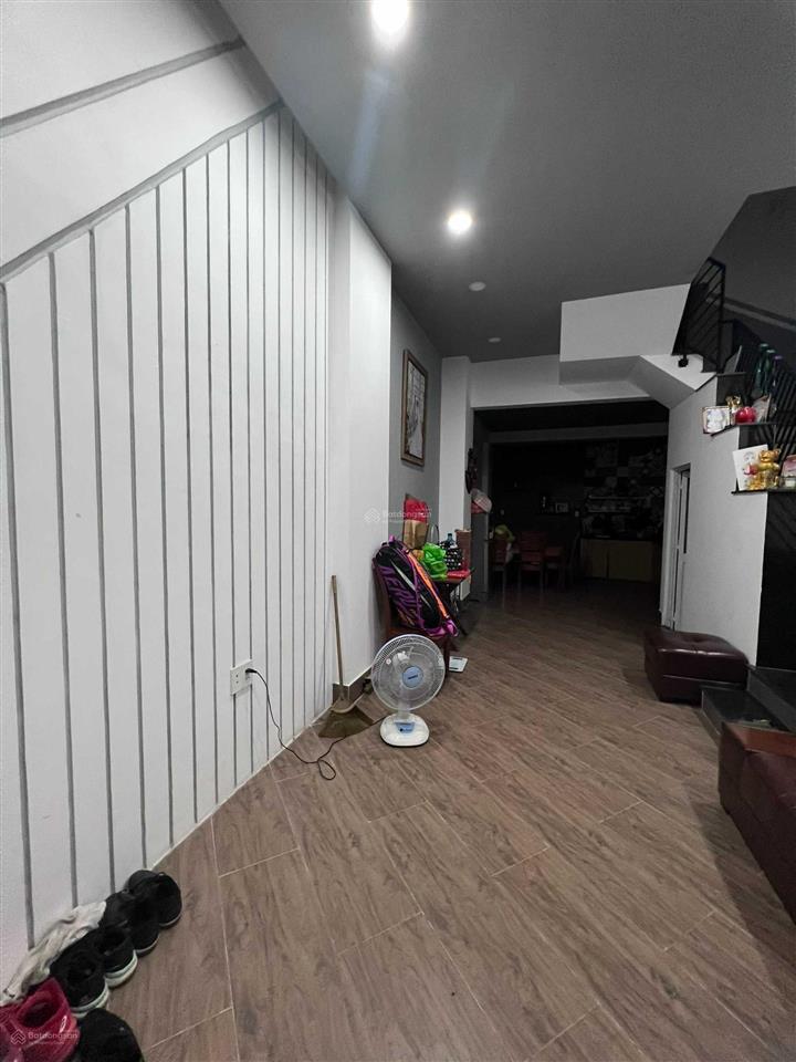 Chính chủ bán nhà phố quận 12 102,9m2 mặt tiền 8m hẻm ô tô sổ hồng