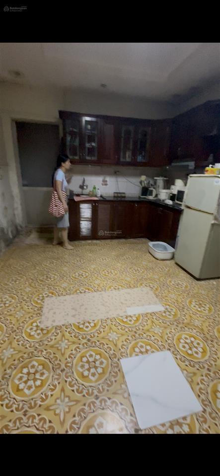 Cho thuê nhà riêng 40m2, 8 triệu vnd, 2pn, 1wc, đủ nội thất tại trần hưng đạo, hoàn kiếm, hà nội