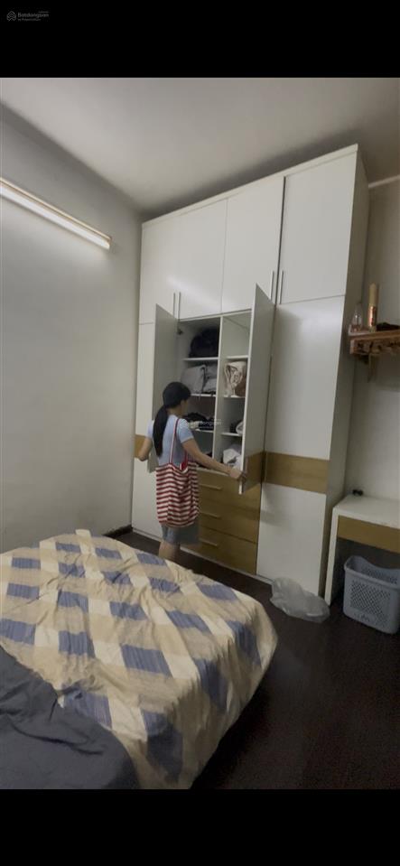 Cho thuê nhà riêng 40m2, 8 triệu vnd, 2pn, 1wc, đủ nội thất tại trần hưng đạo, hoàn kiếm, hà nội