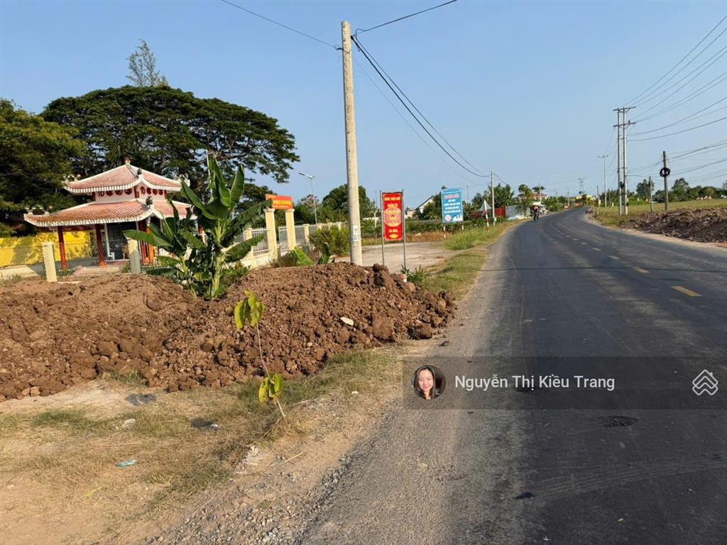 Hàng sốc mặt tiền nhựa tl877b  giá từ 450tr | đón sóng ven biển