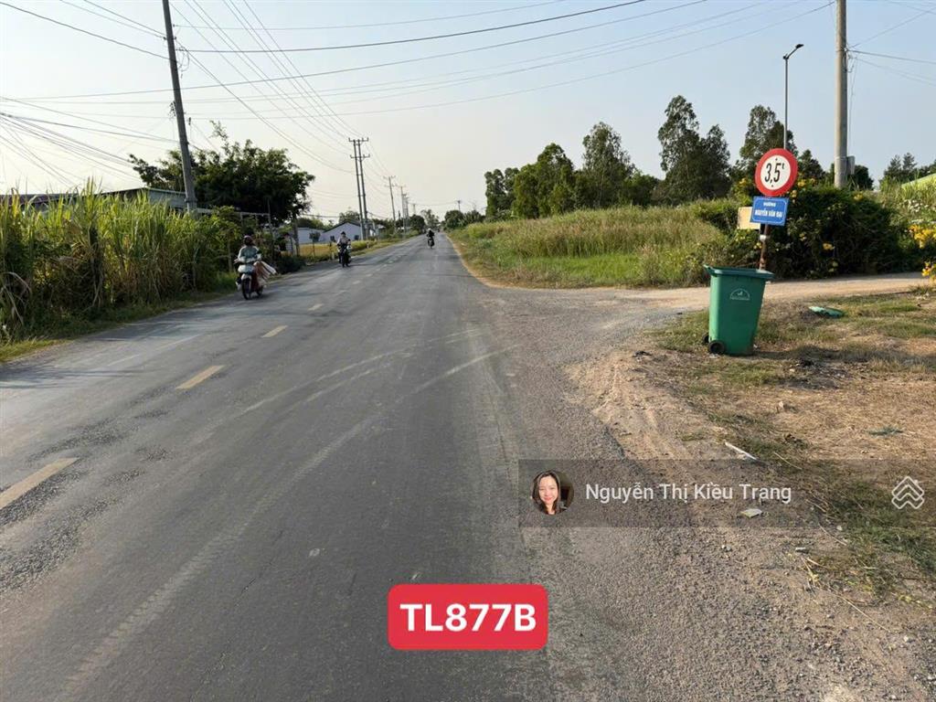 Hàng sốc mặt tiền nhựa tl877b  giá từ 450tr | đón sóng ven biển