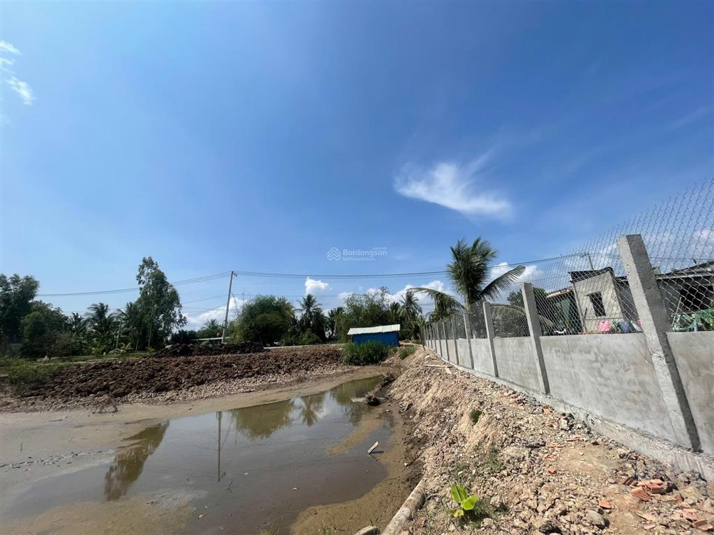2,563m2 ven sông mekong tiền giang có thổ cư, có kè xây kiên cố giá nào cho nhà đầu tư nhanh?