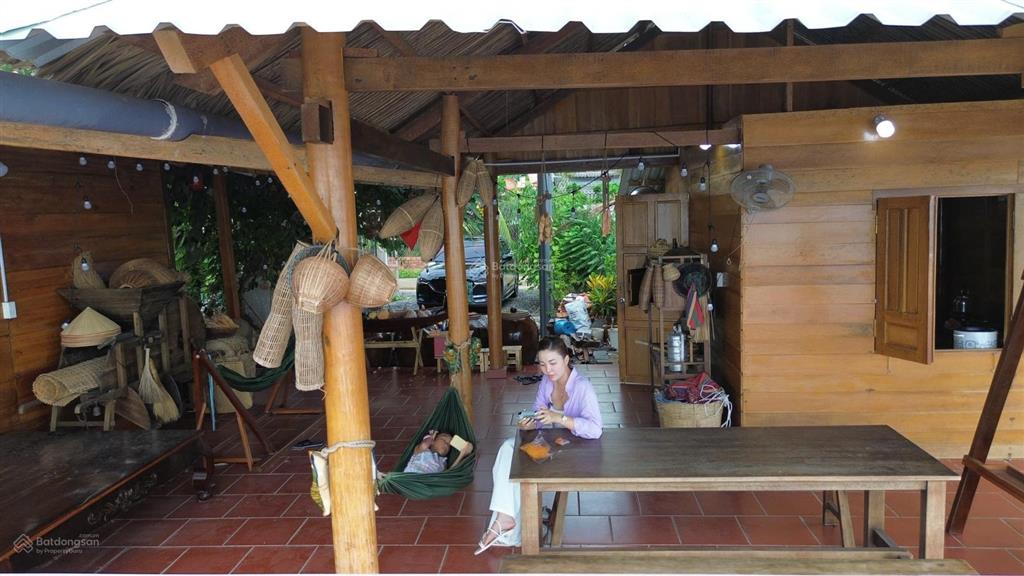 Nhà gỗ bên sông sát phà bình ninh 400m² thổ cư, sẵn kè kiên cố