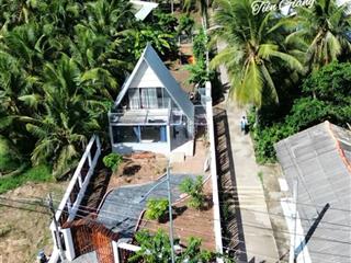 Nhà sân vườn góc 2 mt đối diện chợ  1,6 tỷ 498m² thổ cư 322m²