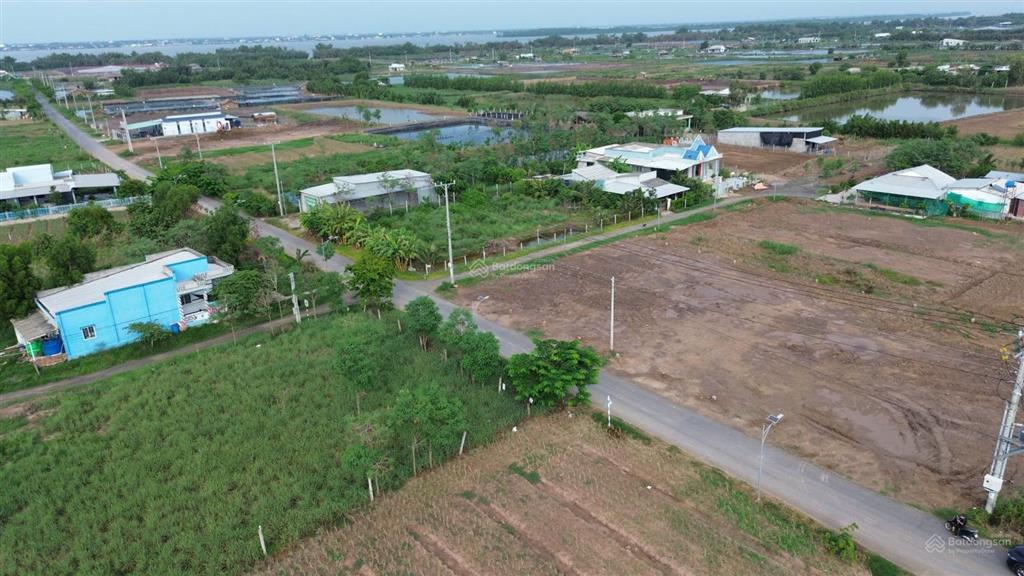 320 triệu | mặt tiền nhựa đh85 gần phà đi bình đại (bến tre)