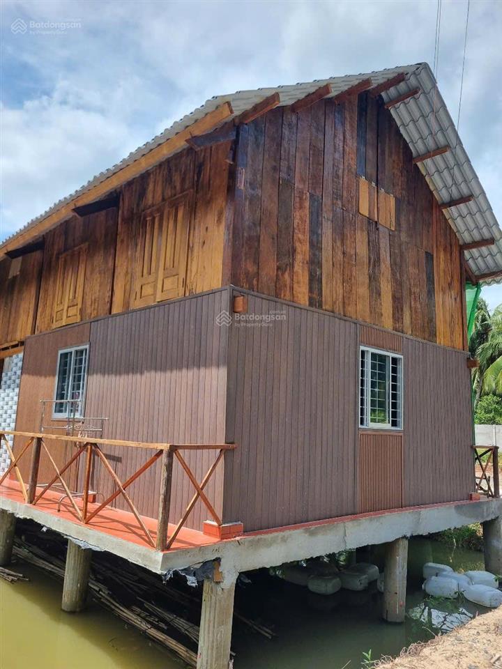Nhà vườn trên ao thuần chất miệt vườn miền tây  giá 799 triệu trọn gói cả nhà và đất