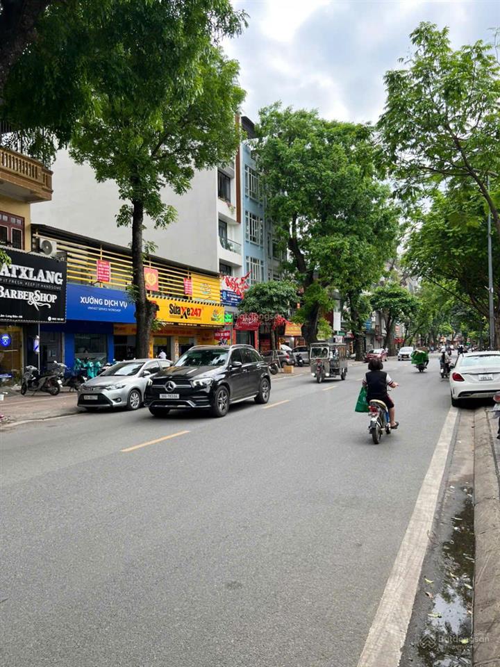 Siêu hiếm! nhà phố kd ngọc lâm 69,5m2, 5 tầng  2 mặt thoáng, view công viên dòng tiền 300tr/năm